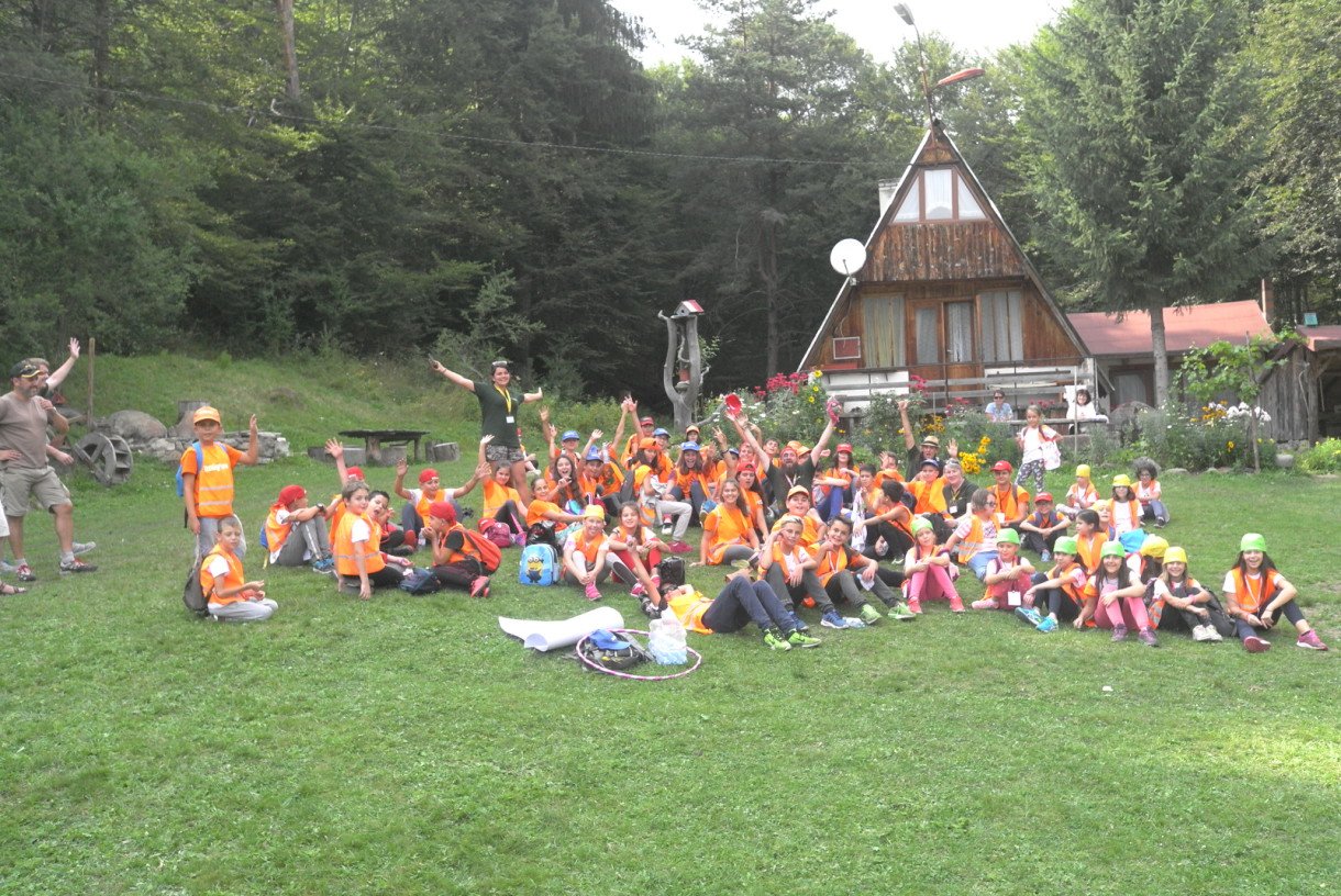 Английский лагерь на траве | Lucky Bansko Kids Camp